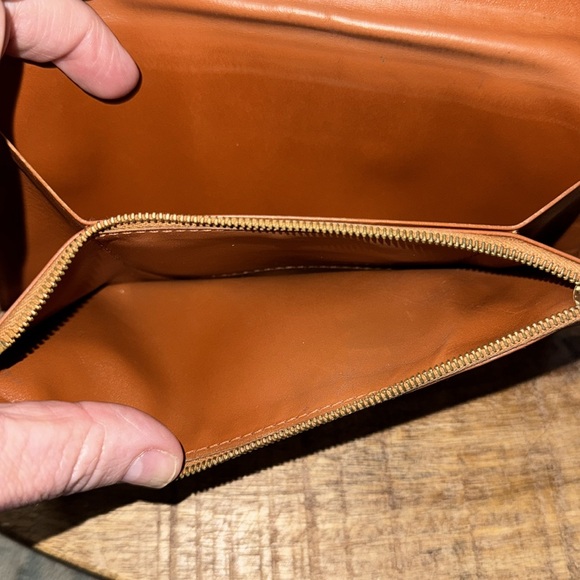 Authentic pre loved MCM wallet - Picture 3 of 4